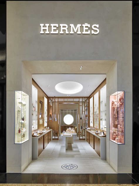 hermes saudi arabia stores.